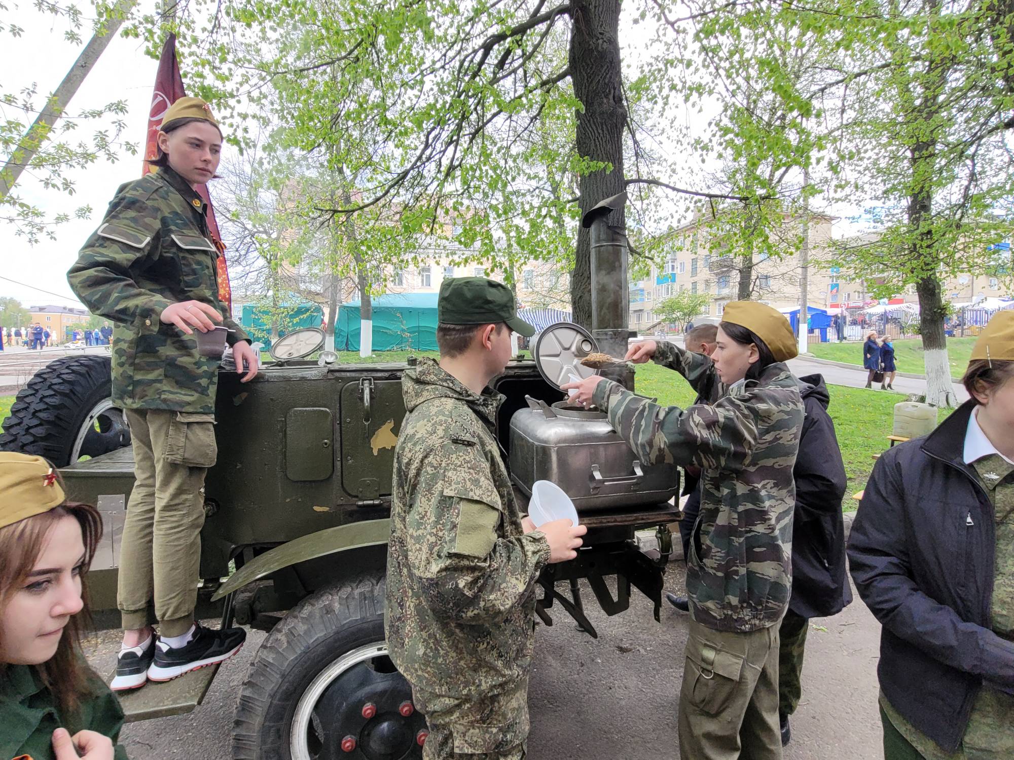 Ливны празднуют 77-ю годовщину победы в Великой Отечественной войне! |  09.05.2022 | Ливны - БезФормата